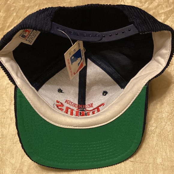 Vintage 80s Minnesota Twins Corduroy Twins Enterprise Snapback - Picture 6 of 6